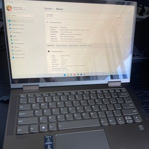 14” Lenovo yoga